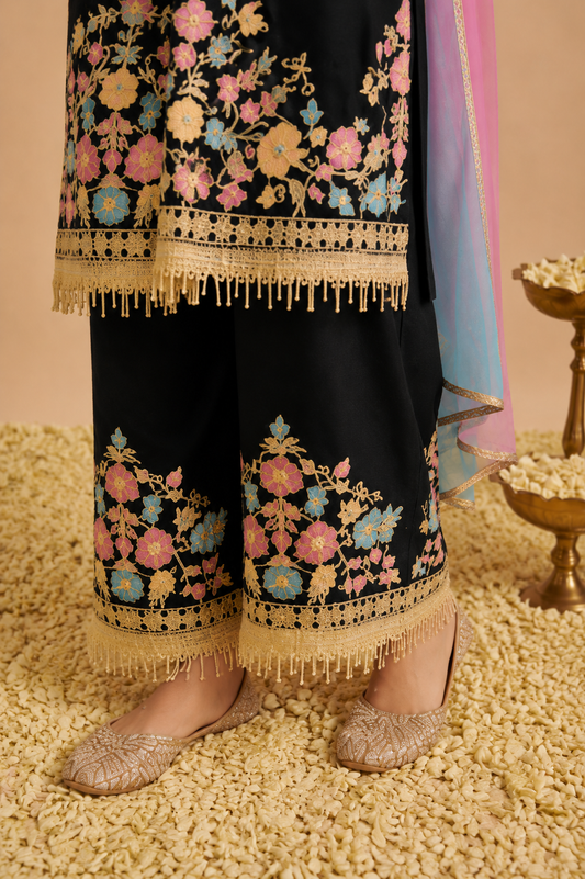 Gulnaar – Cotton Kashmiri Embroidered 3-Piece Suit Set